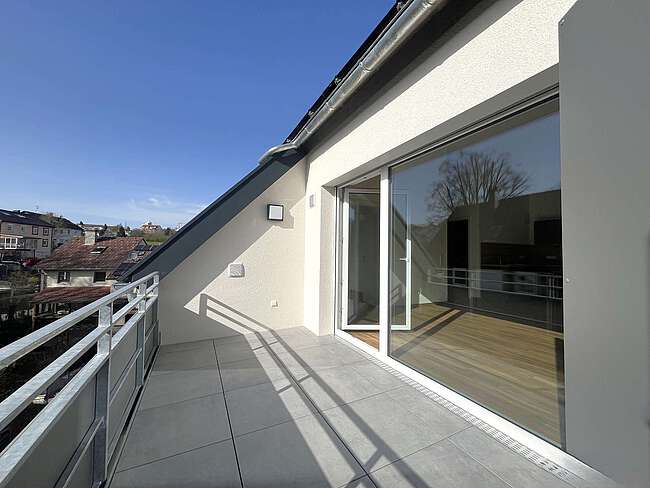 großer Balkon