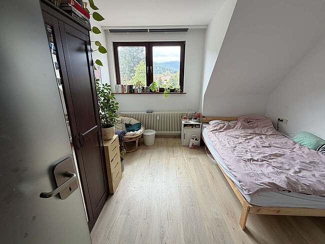 Schlafzimmer 1