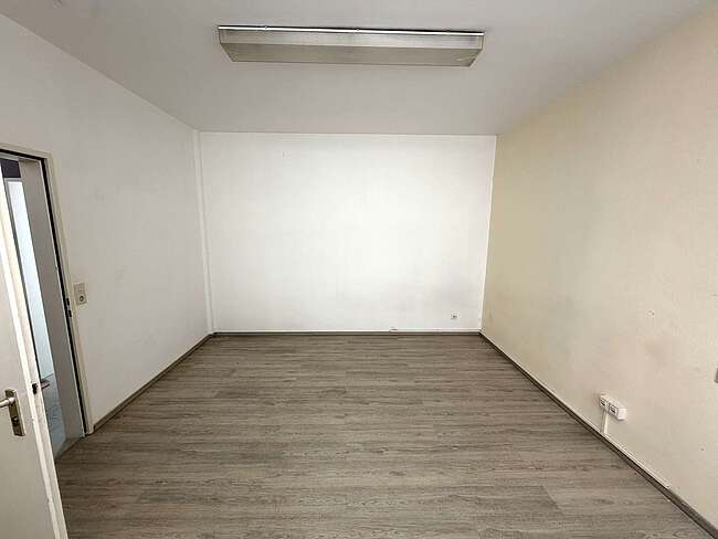 Büro 1, vorne