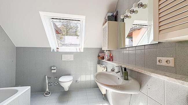 Badezimmer DG 1