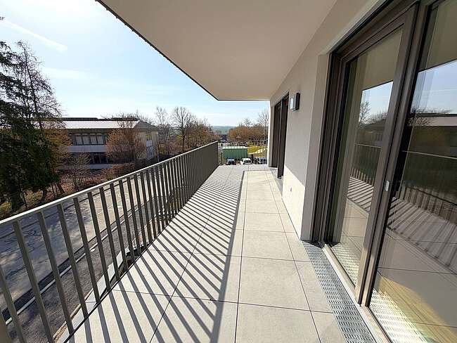 XXL-Balkon mit tollem Ausblick