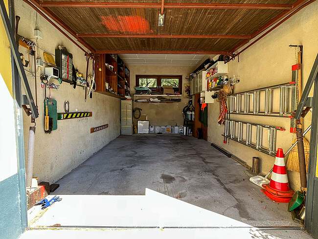 Garage 1 Garage 1