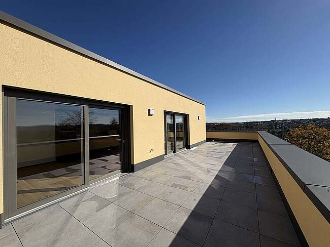 riesige Dachterrasse