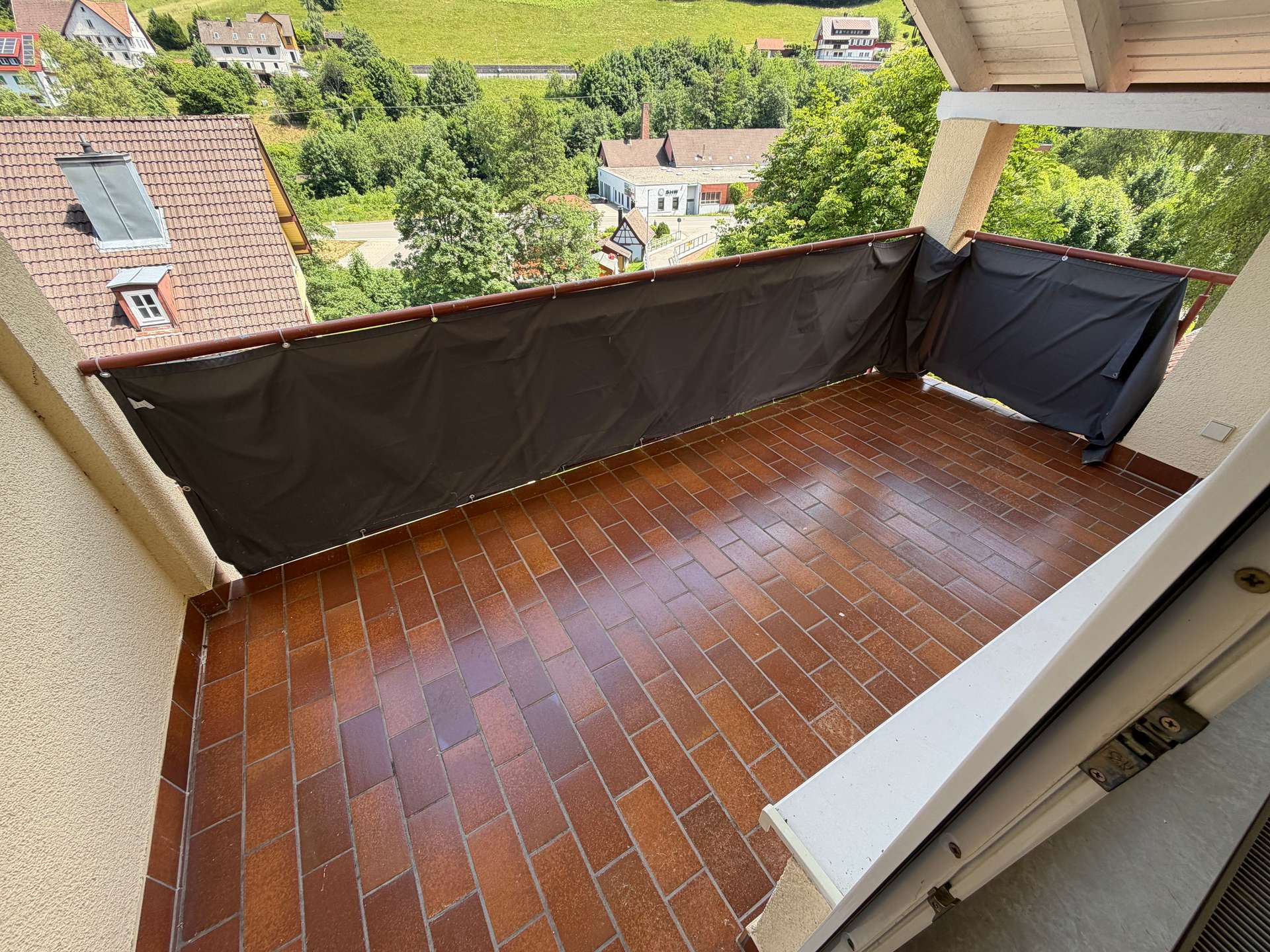 großer Balkon