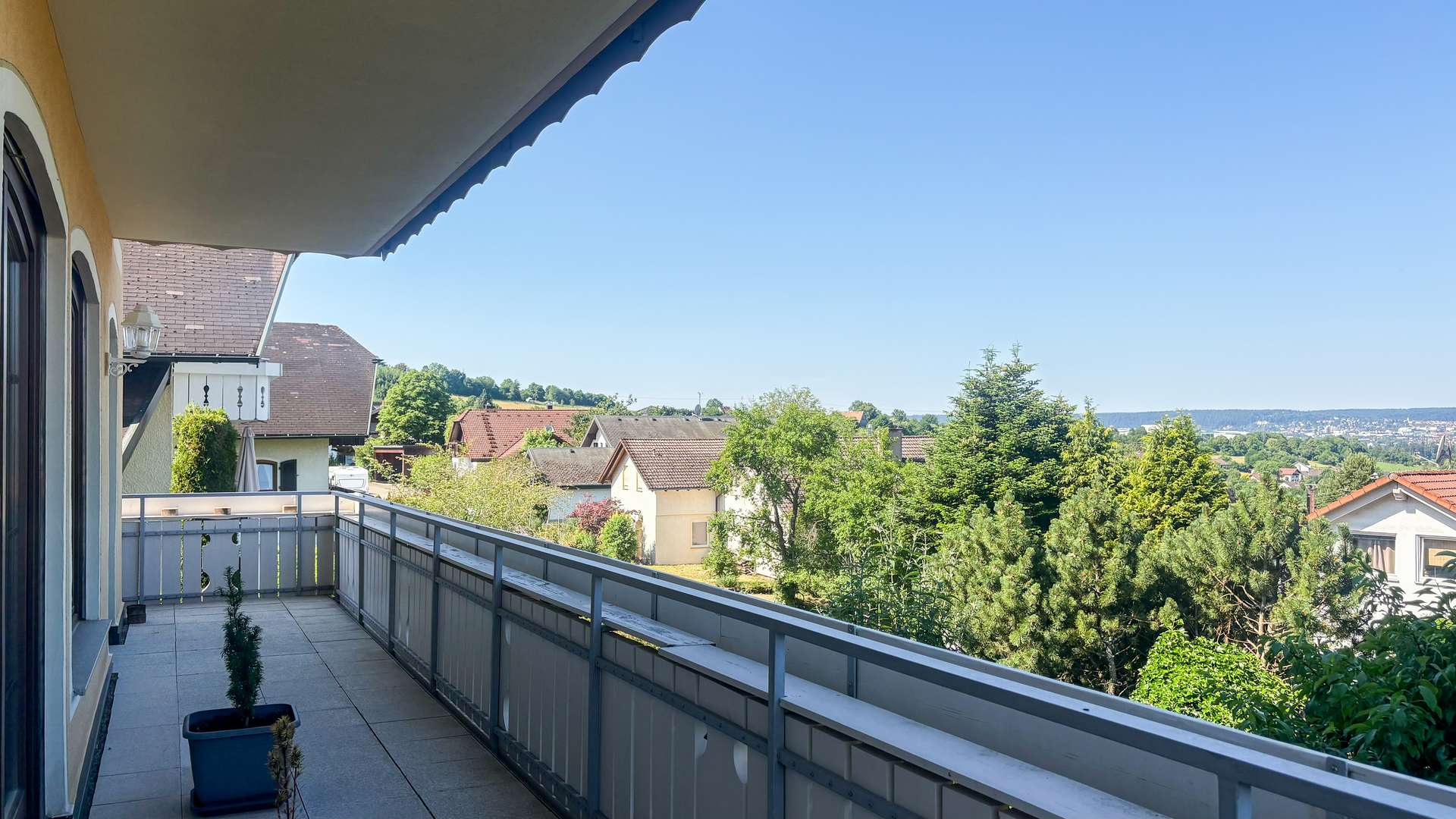 Balkon EG
