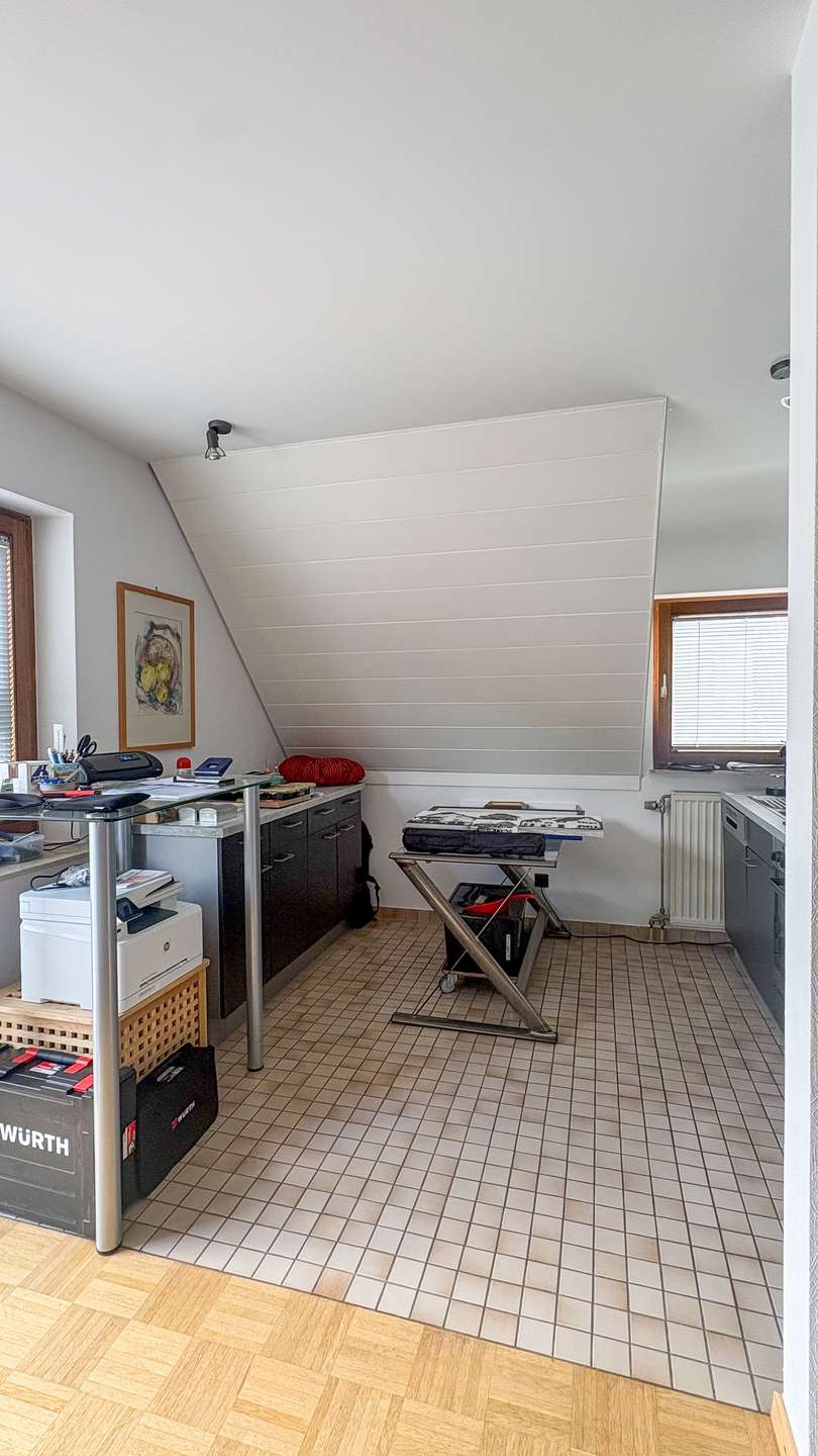 Wohnung DG RECHTS