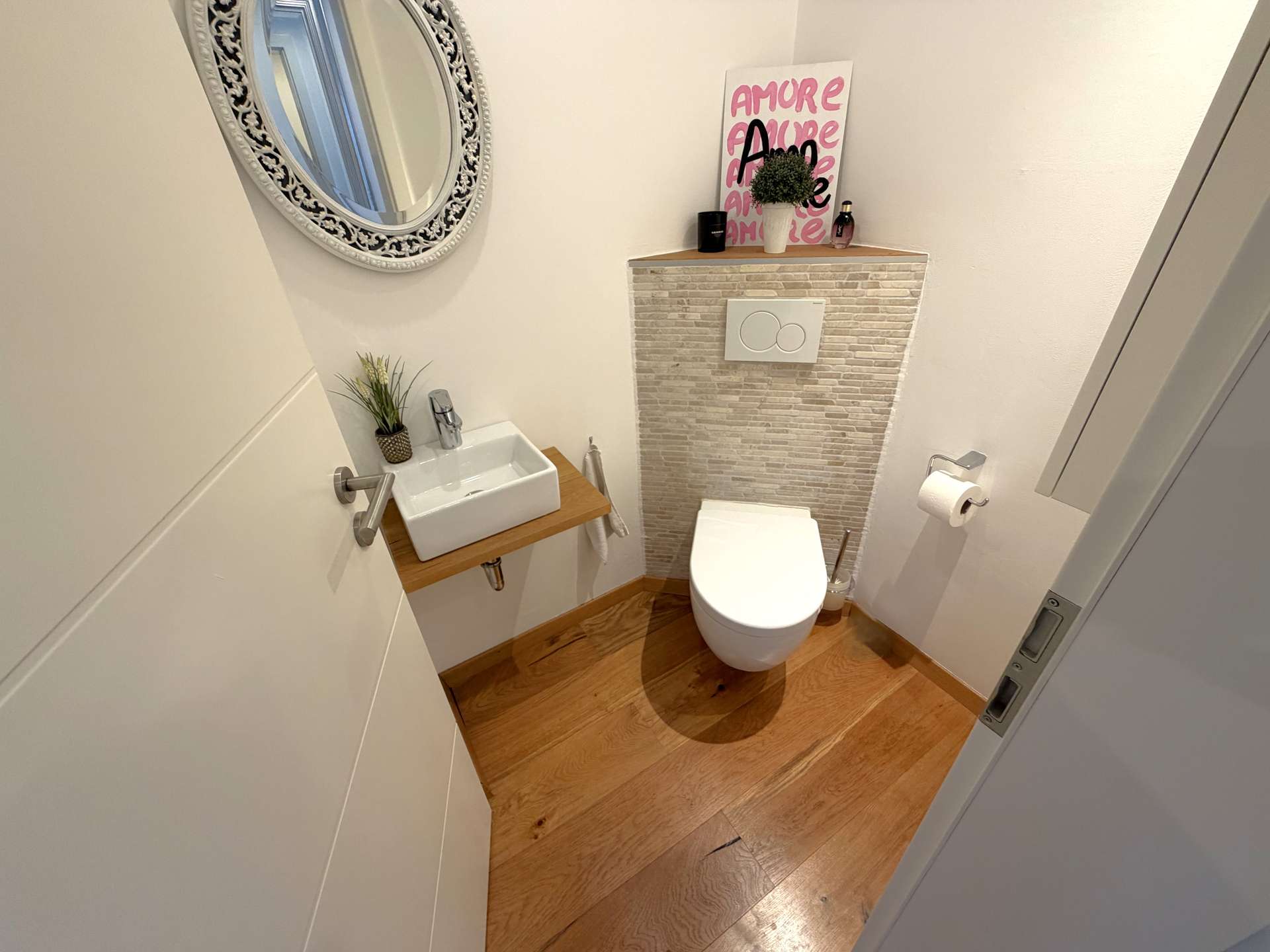 Separate Toilette