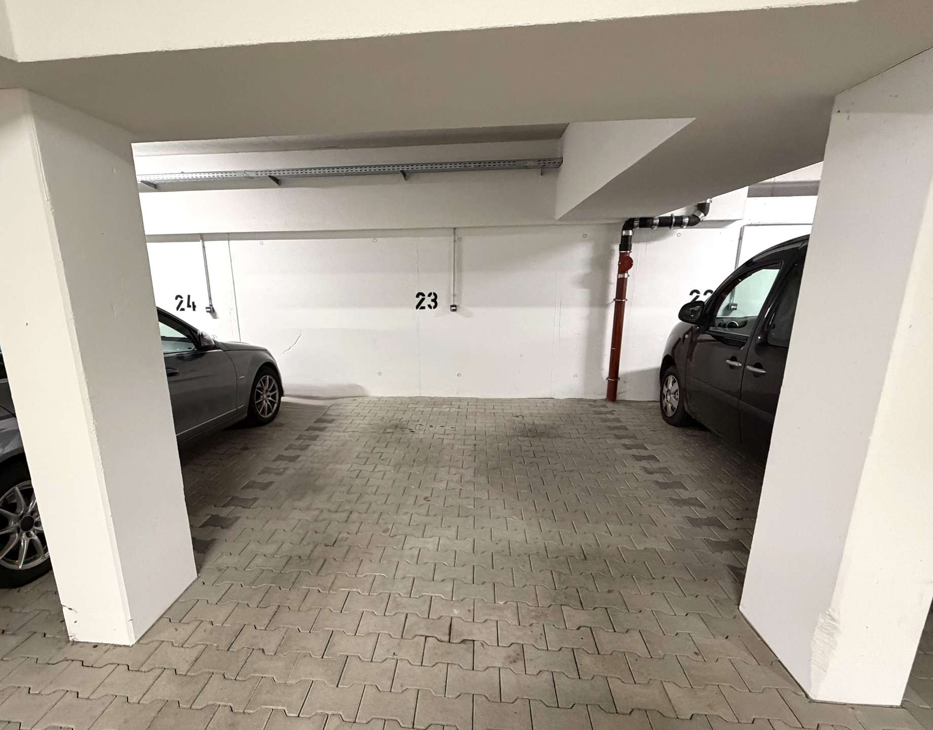 Tiefgaragenstellplatz