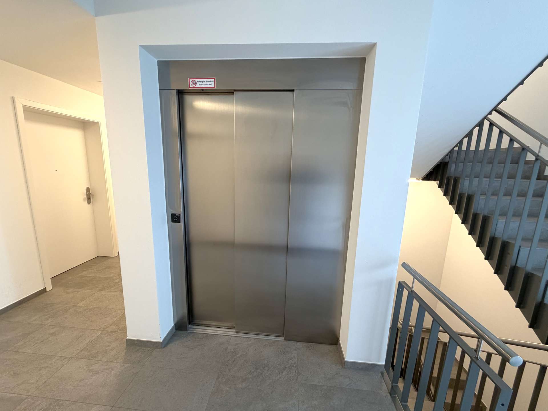 Aufzug direkt vor der Wohnung