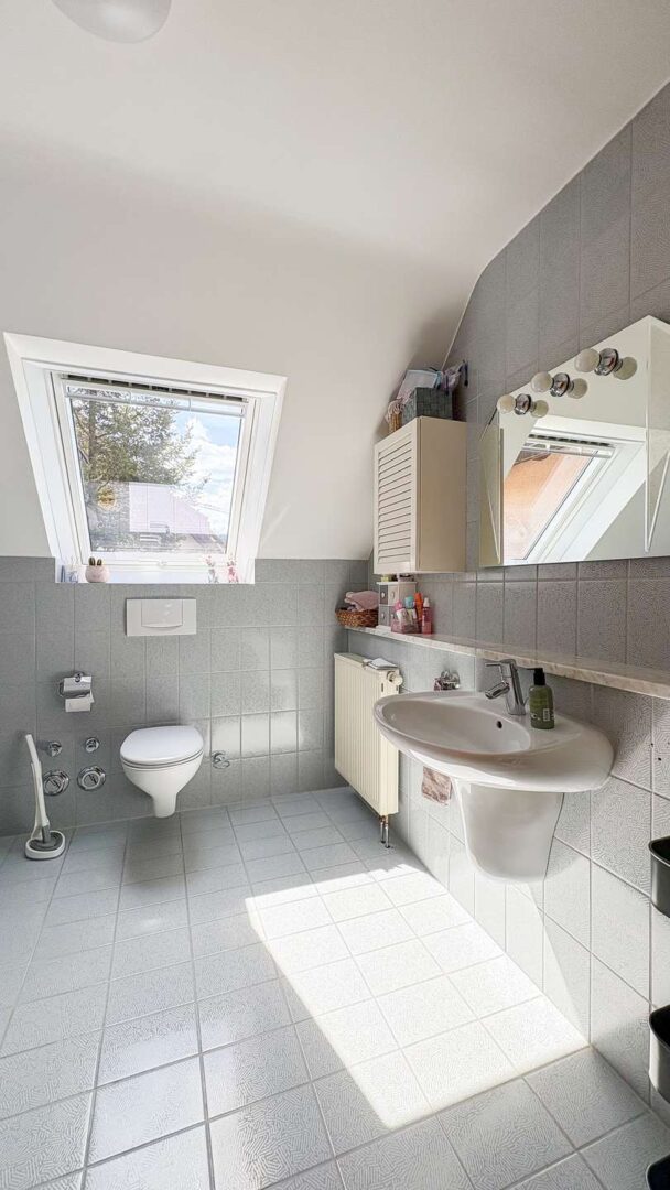 Badezimmer DG 1