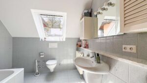 Badezimmer DG 1