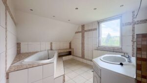 Badezimmer DG