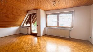 Wohnung DG LINKS